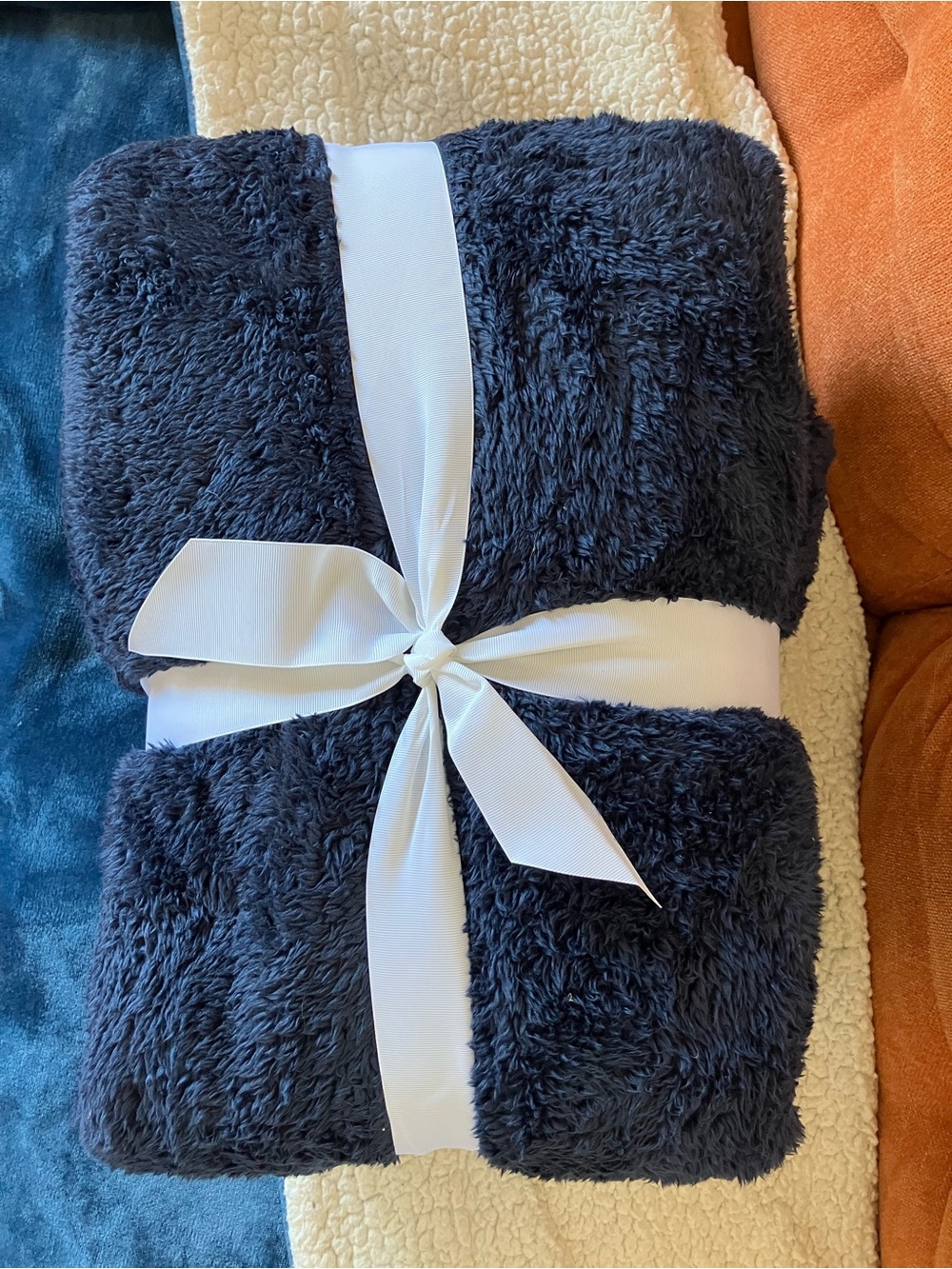 New with tags Teddy Sherpa queen blanket